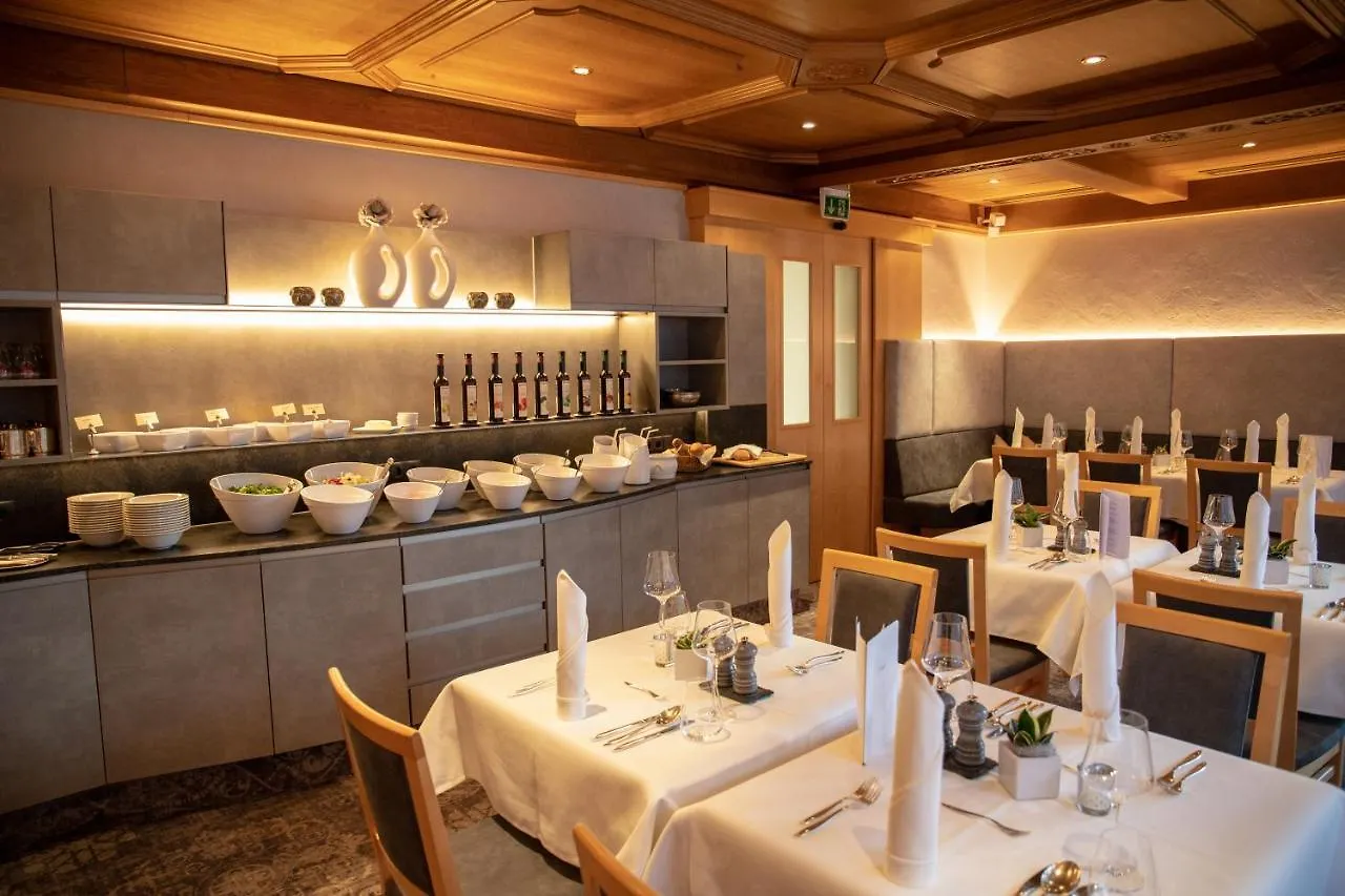 Hotel Charly Ischgl 3*,